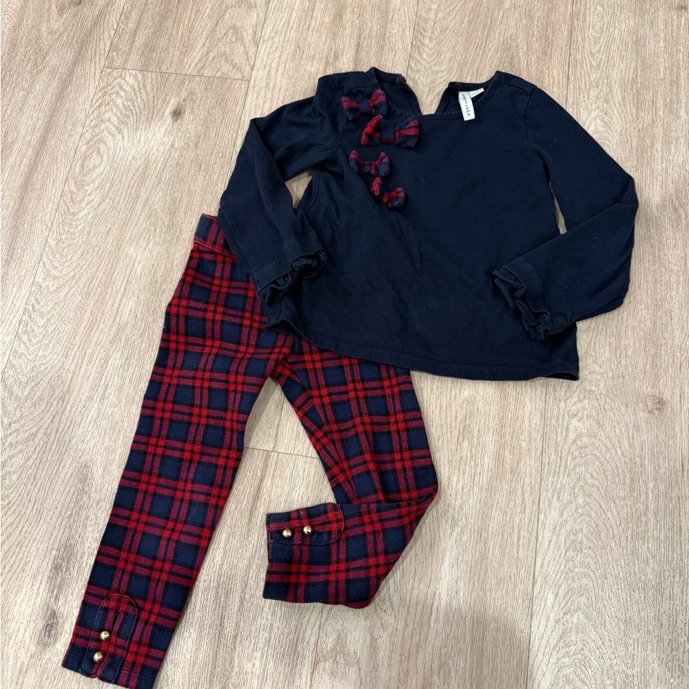 Janie and Jack holiday set in a good condition. Size 4